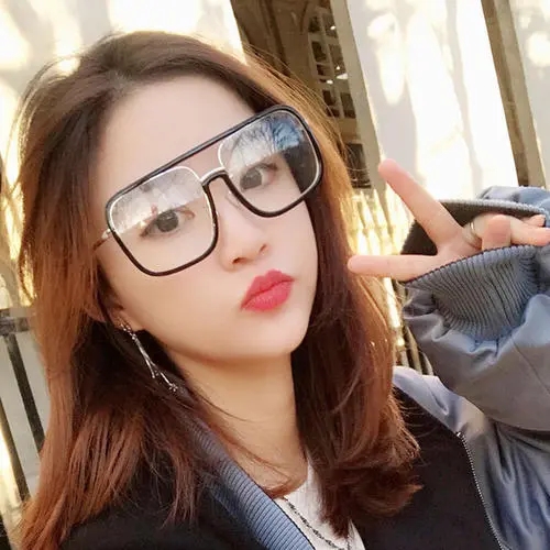 ����ģ������Ųִ��ռ䴩�������ѷ��������꣬����Ѫ���˵�Сϱ��