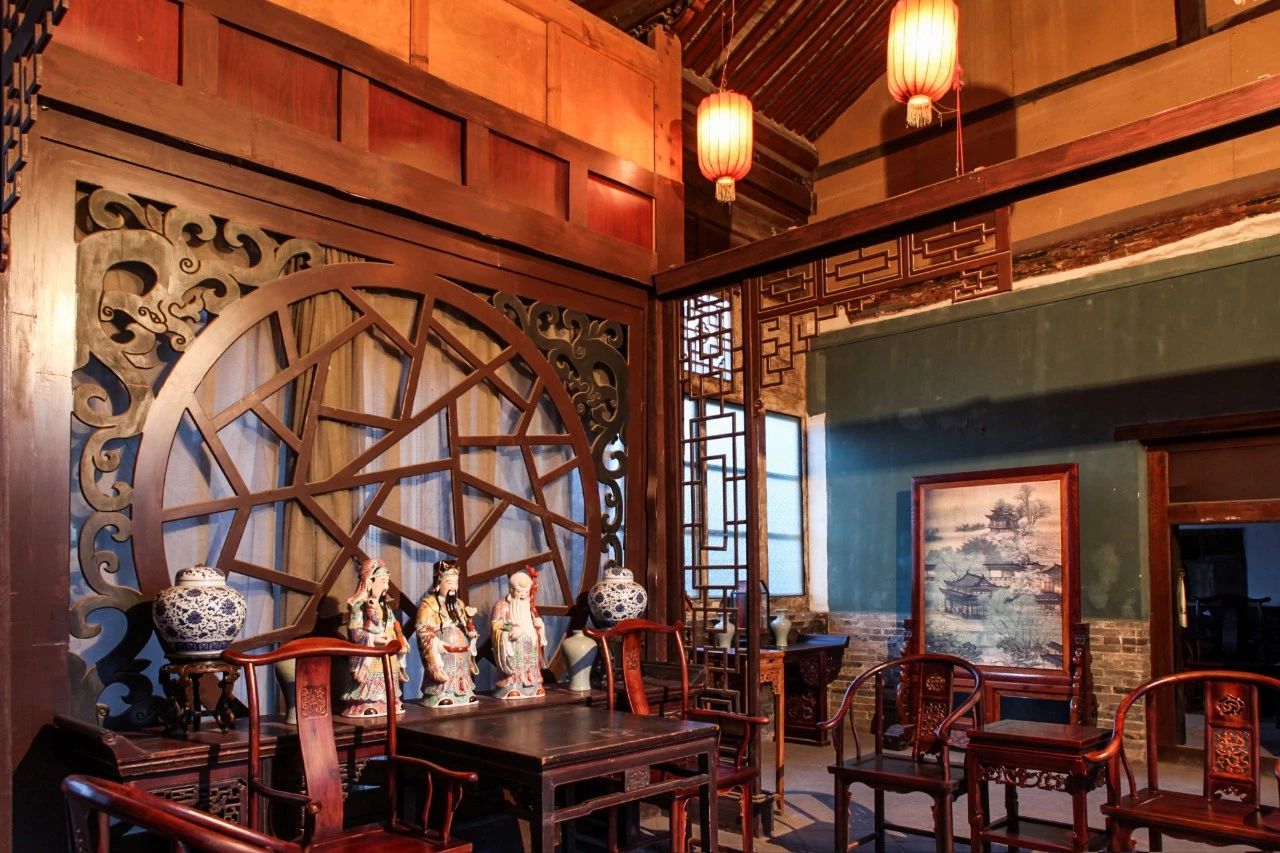 �����Ŷ���������г��������֣�����������ҵǱ������