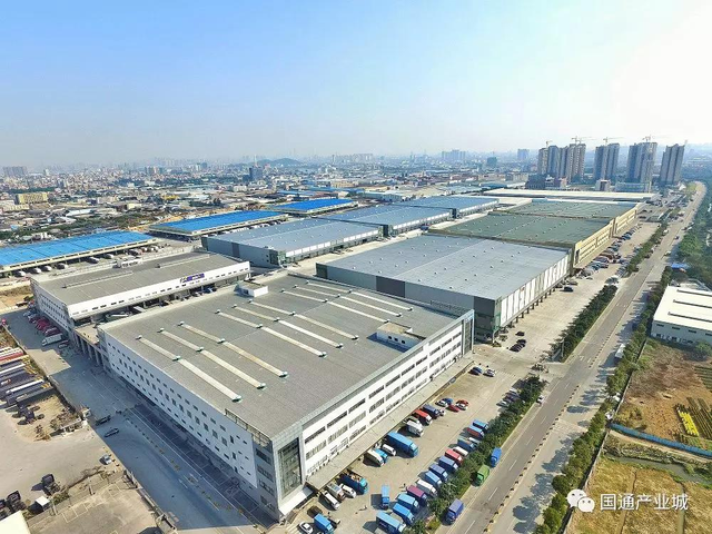 ���������ó�۹��ɳ�����Ծ�⣺��������ó���ִ�����ҵ�ڷɵĲ����ߺͼ�֤��