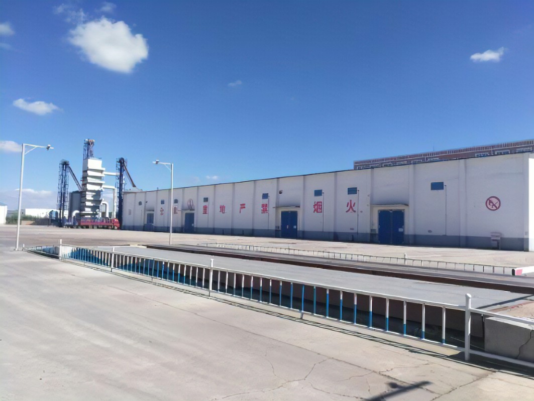 �������̻���һ��װ���ϵĻ��������ȼ�˸�������С�Ͳֿ�