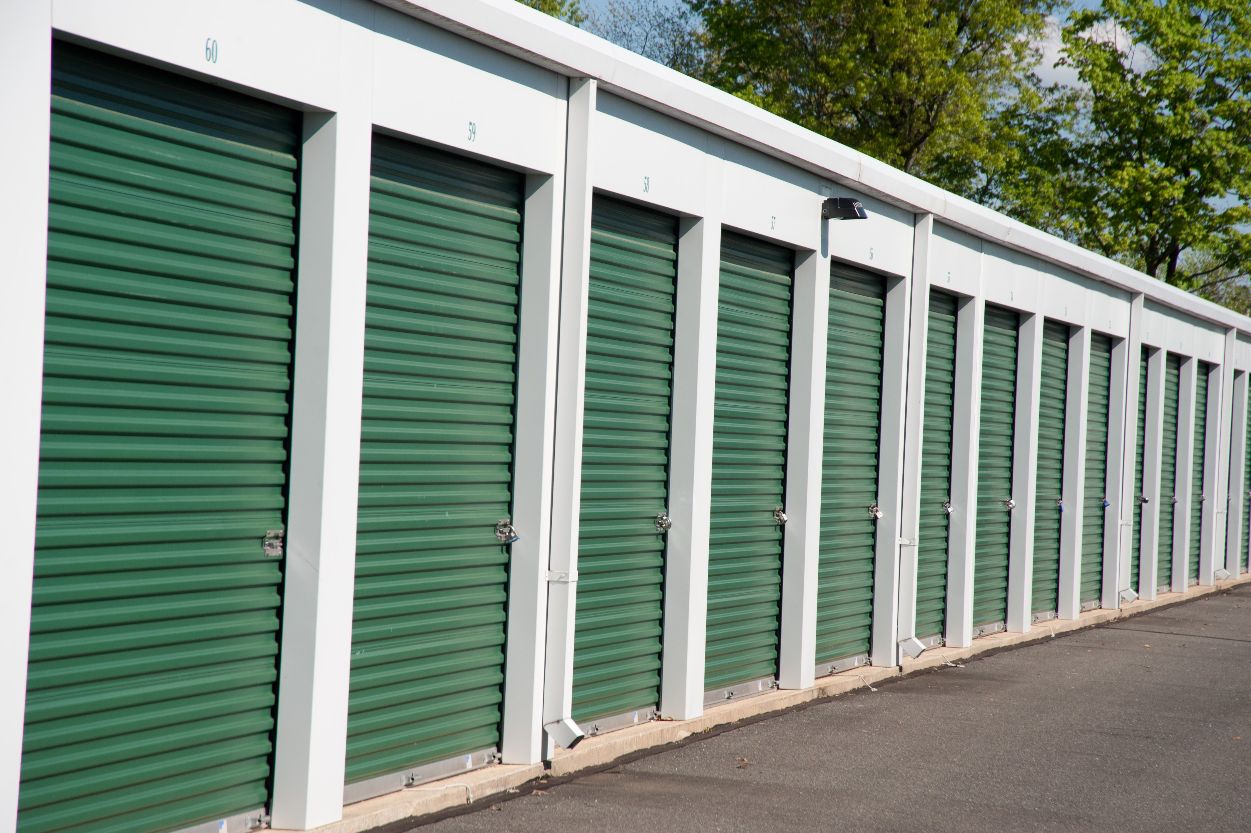 �Դ��REITS��Ͷ��ս�ԣ���׷���ģЧӦΪ���ĵġ��չ�+����+���¡�ս��